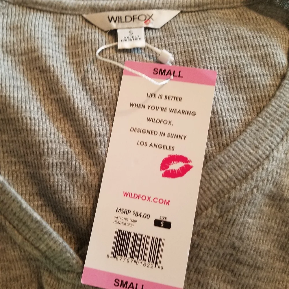 NEW Wildfox Haley V Neck Brushed V Neck Top Exposed Seams Gray Size Small